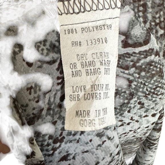 Show Me Your Mumu Women Sheer Snakeskin V Neck Maxi dress Sz Med Gray Sleeveless - Picture 8 of 9